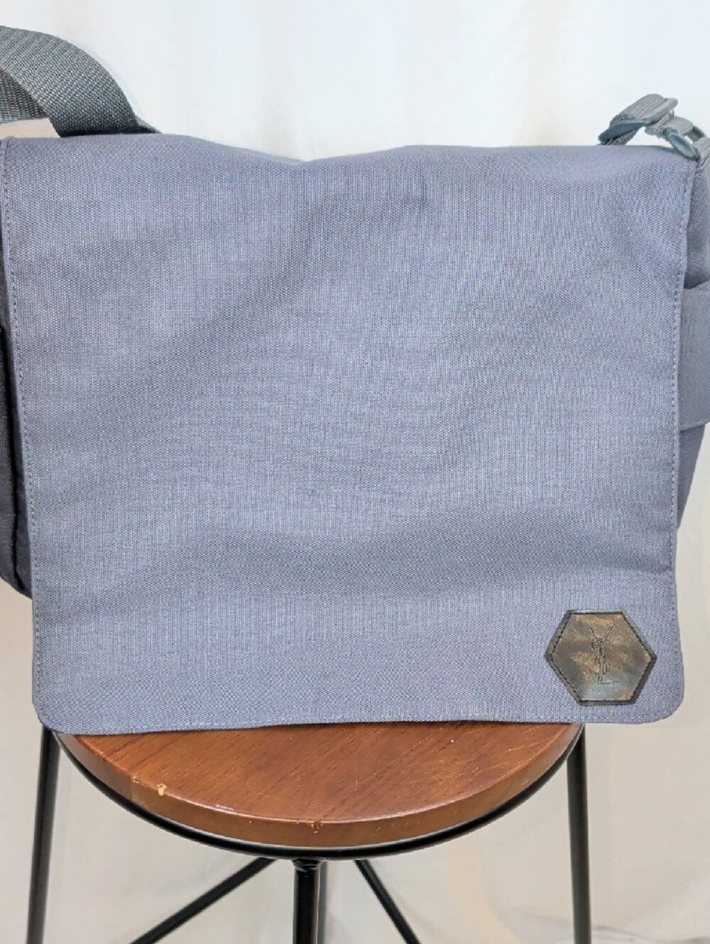 YSL Yves Saint Laurent Parfums Grey Messenger Bag | Vintage 2000s Crossbody